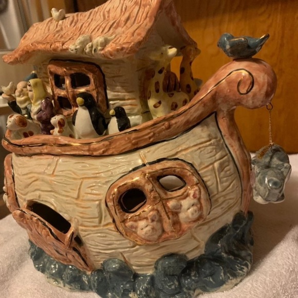 Noah's Ark Decorative Sculpture Large Ceramic - Picture 6 of 7
